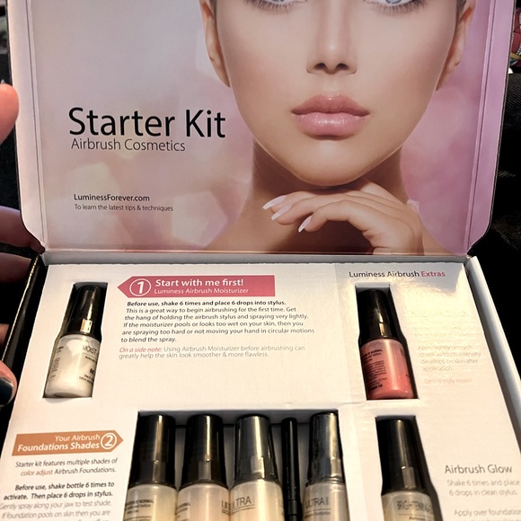 Luminess Airbrush Cosmetics ( Starter Kit ) - Picture 10 of 13